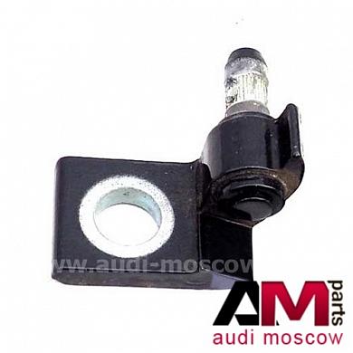 Петля двери верхняя правая на Audi Q8 (верхняя часть перед и зад) 8S0833408A