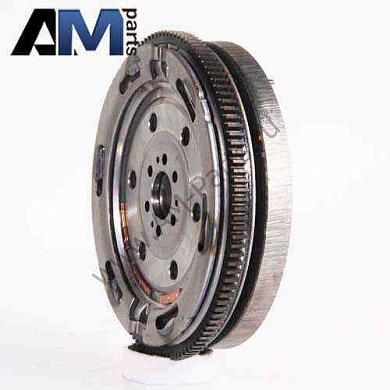 Маховик МКПП Amarok 2.0TDI 03L105266AG
