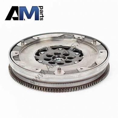 Двухмассовый маховик 21207647334 на BMW (F20) 125d