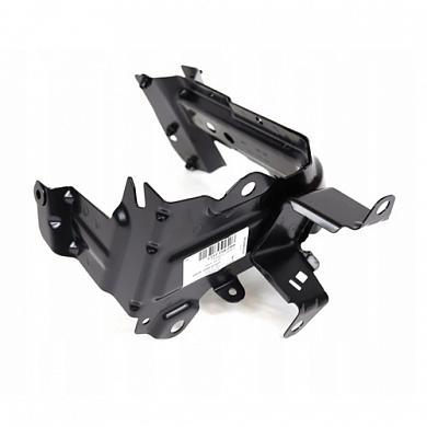 Кронштейн переднего крыла левый (передний) Ауди Q7 4М (рестайлинг) 4M0821131E