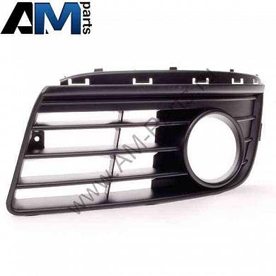 Решетка переднего бампера левая Джетта 1K0853665E9B9