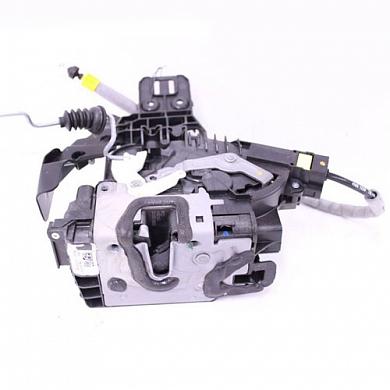 Замок задней левой двери A0997303700 Мерседес GLC X253