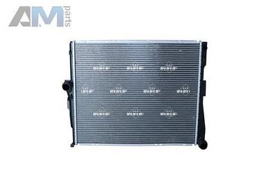 Радиатор охлаждения двигателя (NRF) 53956 для BMW X3 E83 2006-2010 2.5si