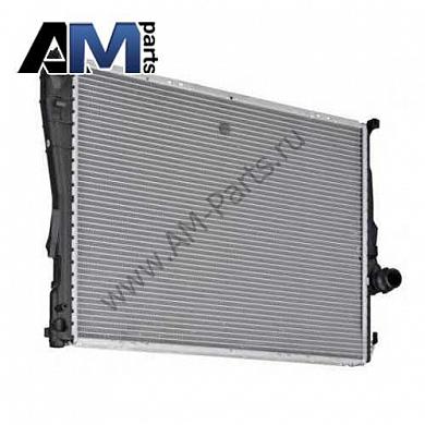 Радиатор системы охлаждения 17118625426 на BMW F30 320i-320iX