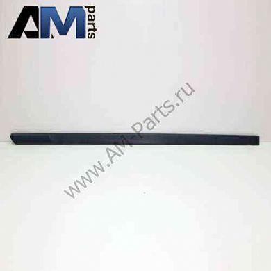 Молдинг двери правый Сирокко 1K88549409B9