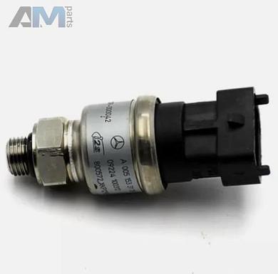 Датчик давления топливной рамы A0051533128 Мерседес B-class W245