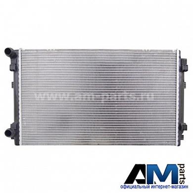 Радиатор системы охлаждения Фольксваген Тигуан 2016-2020 1.4TSI (125/150 л.с.) 5Q0121251GD