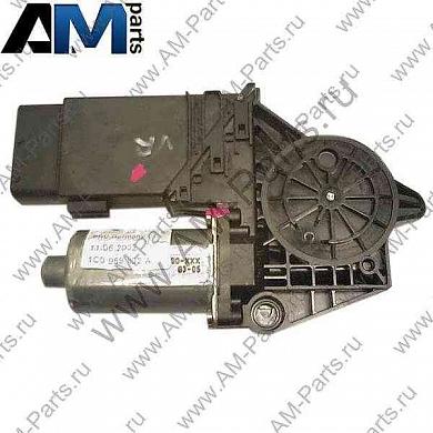 Двигатель стеклоподъемника правый Superb I 1C0959802A001