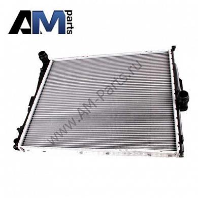 Радиатор системы охлаждения 17113403551 на BMW E83 2.0d