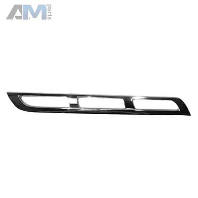 Решетка радиатора (ламель нижняя правая) на Mercedes GLS 2019-2026 A1678884400