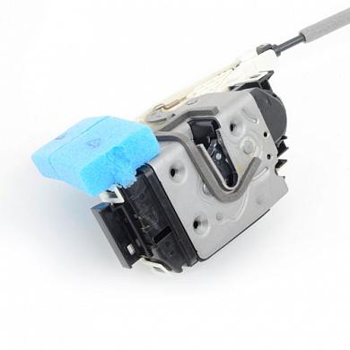 Замок передней левой двери A2047201535 Mercedes C-klasse W204