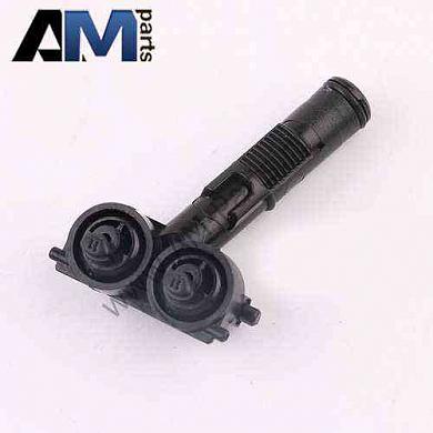 Жиклер омывателя фар правый Jetta 5C6955104