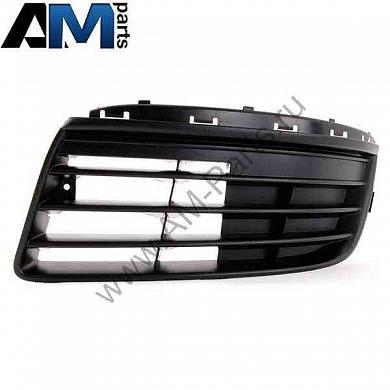 Решетка переднего бампера левая Джетта 1K0853665F9B9