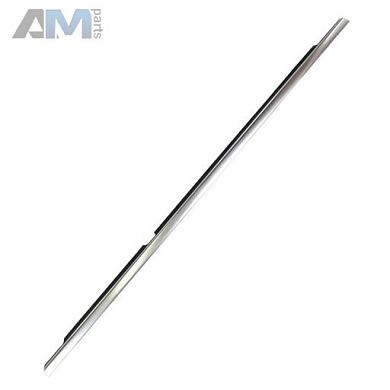 Молдинг стекла двери задней правой нижний (хром) на Mercedes GLS 2015-2019 A1667351465