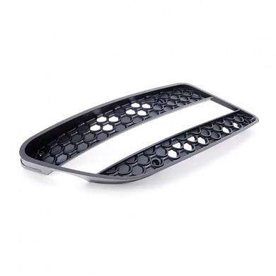 Решетка бампера левая A2048850053 Mercedes C-klasse W204