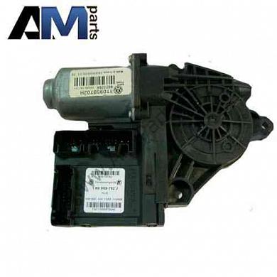 Мотор заднего стеклоподъемника правый Фабия 6Q0959812DSK3
