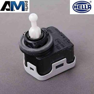 Корректор фар Гольф 4 Hella 6NM007878041