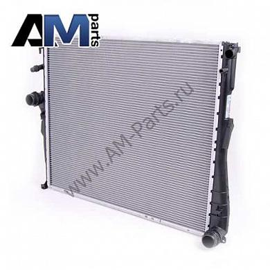 Радиатор системы охлаждения 17113415693 на BMW E83 2.5si