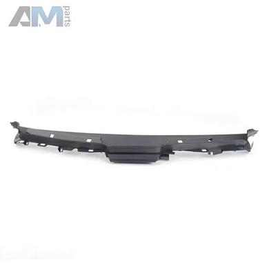 Накладка трапеции стеклоочистителя на Mercedes GLE 2014-2018 A1668300028