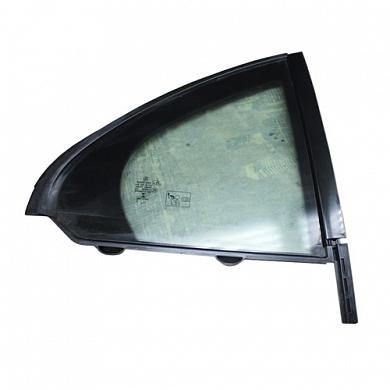 Стекло заднее правое (неподвижное) A2057300155 Мерседес С-класса W205 (2018-2023)