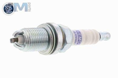 Свечи зажигания VEMO (V99750007) для Audi A4 (B7) 2005-2009 1.6/1.8 (102/163 л.с.)