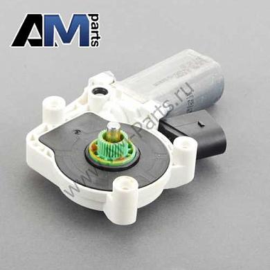 Двигатель стеклоподъемника задний правый БМВ Е60 67626922320