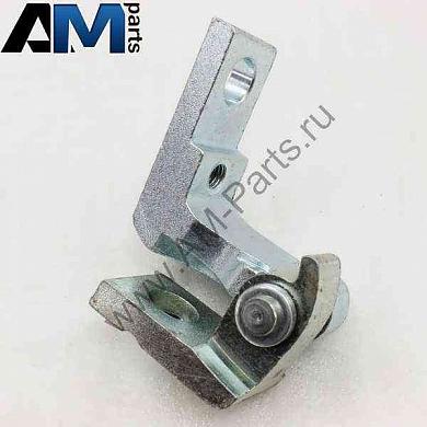 Петля задней двери верхняя правая Пассат Б5 3B4833402E