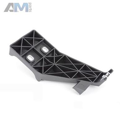 Кронштейн заднего бампера правый нижний Mercedes GLS 2015-2019 A1668850240