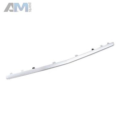 Накладка переднего бампера нижняя центральная на Mercedes C W205 (2014-2023) A2058852174