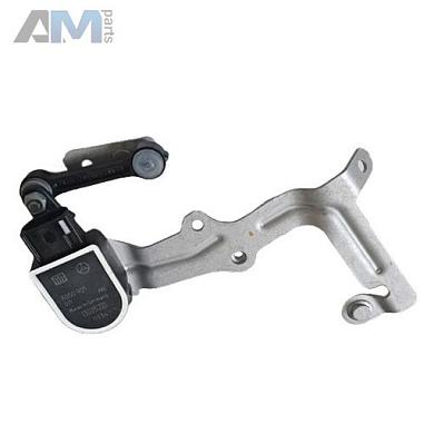 Датчик уровня кузова левый Mercedes E W213 (2016-2023) A2059057509