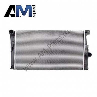 Радиатор системы охлаждения 17118672010 на BMW (F10) 528iX