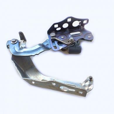 Петля капота левая A2058800828 Мерседес С-класса W205 (2018-2023)