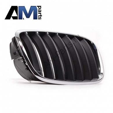 Решетка радиатора (правая) БМВ Х5 Е70 51137157688