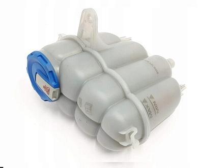 Бачек ОЖ для Audi A4 (B9) рестайлинг 2.0TDI 8W0121405L