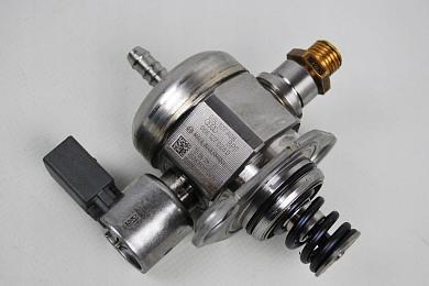 Топливный насос Ауди А4 (B9) 2015-2020 2.0TFSI 06G127025M