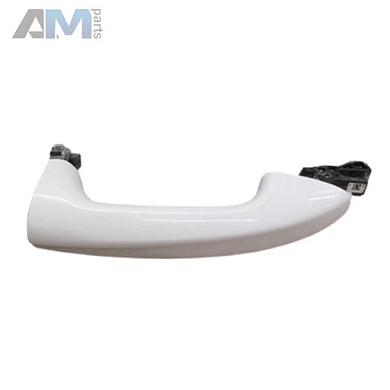 Ручка двери передней правая внешняя белая A09976014599149 на Mercedes CLA C118/X118