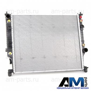 Радиатор системы охлажднения 8MK376781-571 Мерседес M350 272л.с.