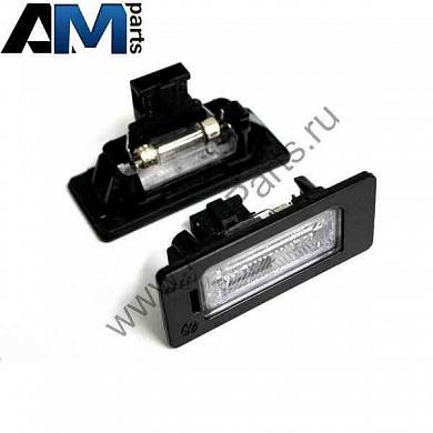 Плафон подсветки номерного знака Шкода Суперб 8T0943021