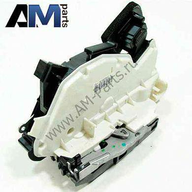 Замок передней двери левый на Passat B8 5E1837015