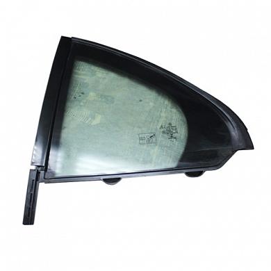 Стекло заднее левое (неподвижное) A2057300055 Мерседес С-класса W205 (2018-2023)