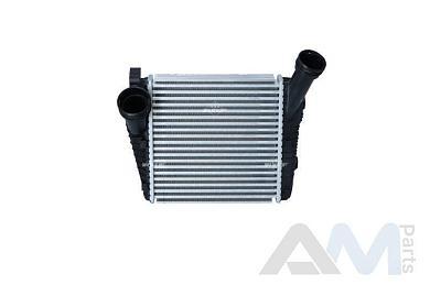 Интеркулер правый 30198 (NRF) для Touareg II (2014-2018) 3.0TDI