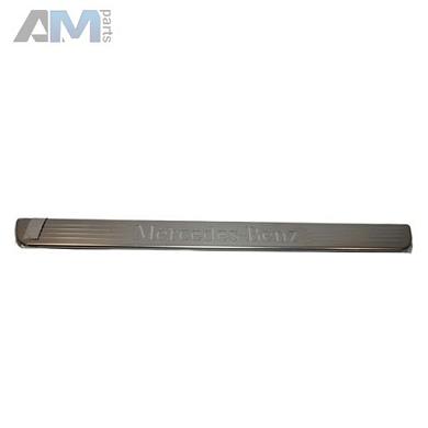 Накладка порогов правая передняя внутренняя на Mercedes GLE 2014-2018 A1666809500