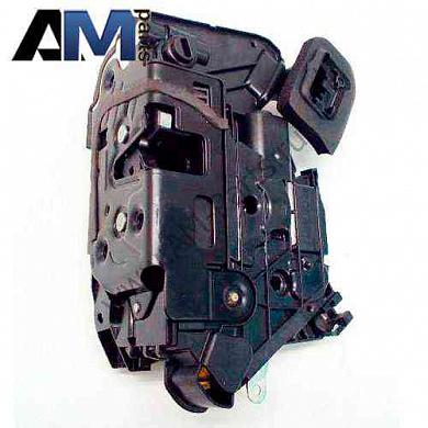 Замок двери задний левый Рапид 5E0839015