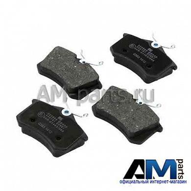 Задние тормозные колодки для Skoda Octavia A7 (1.2-1.6) 5Q0698451A